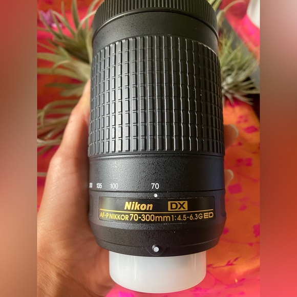 Nikon AF-P DX Nikkor 70-300mm - Picture 3 of 7